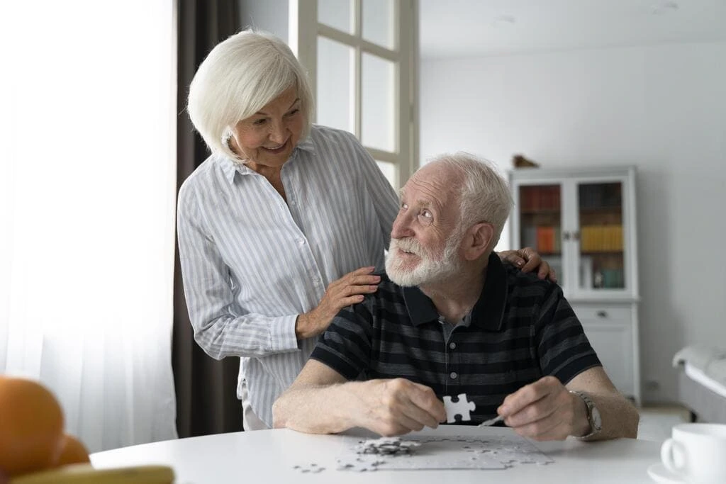 senior people confronting alzheimer disease 1